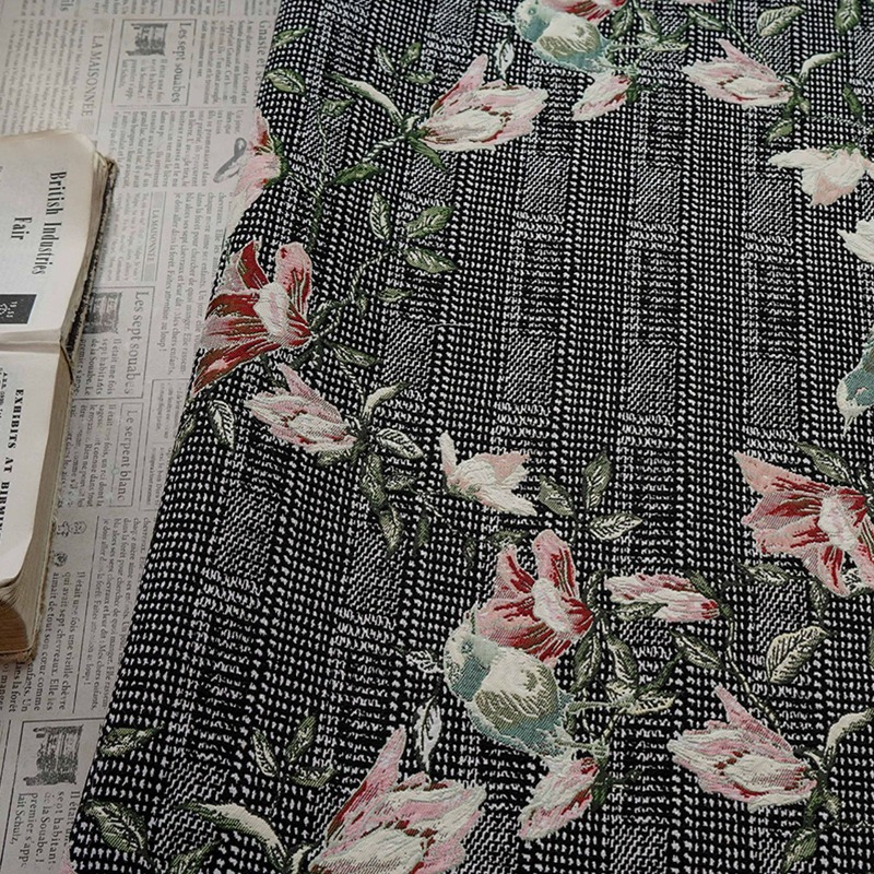 Europäischer Relief-Blumen-Vog – Home Textiles Luxury Curtains Bewertung und Preis